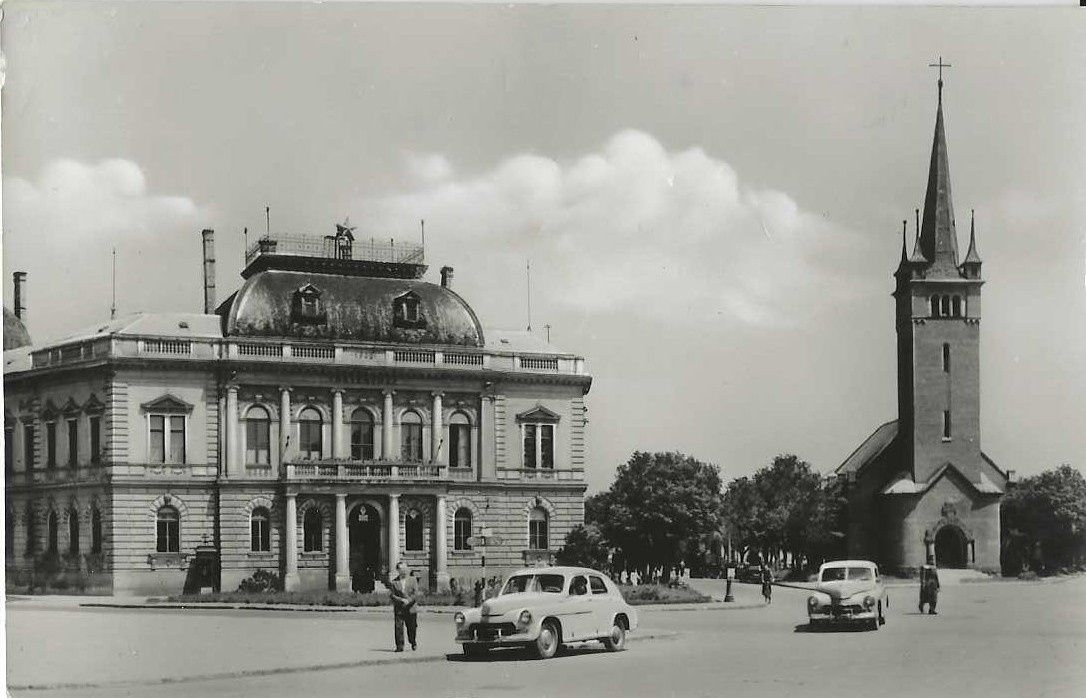 Székesfehérvári képeslapok: Dózsa György tér