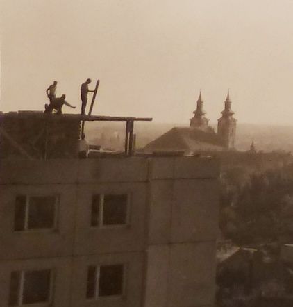 Panelház építése a Velinszky lakótelepen